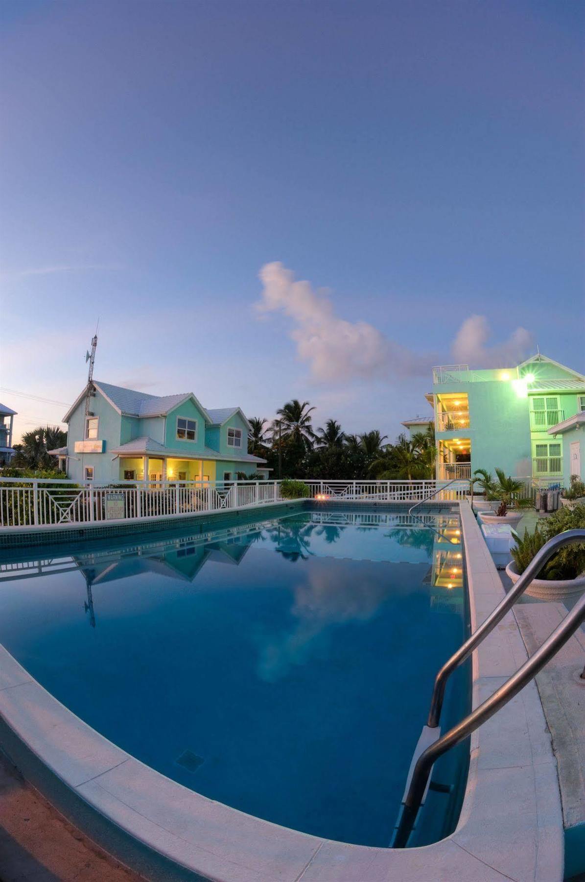 Compass Point Dive Resort Gun Bay Exterior photo